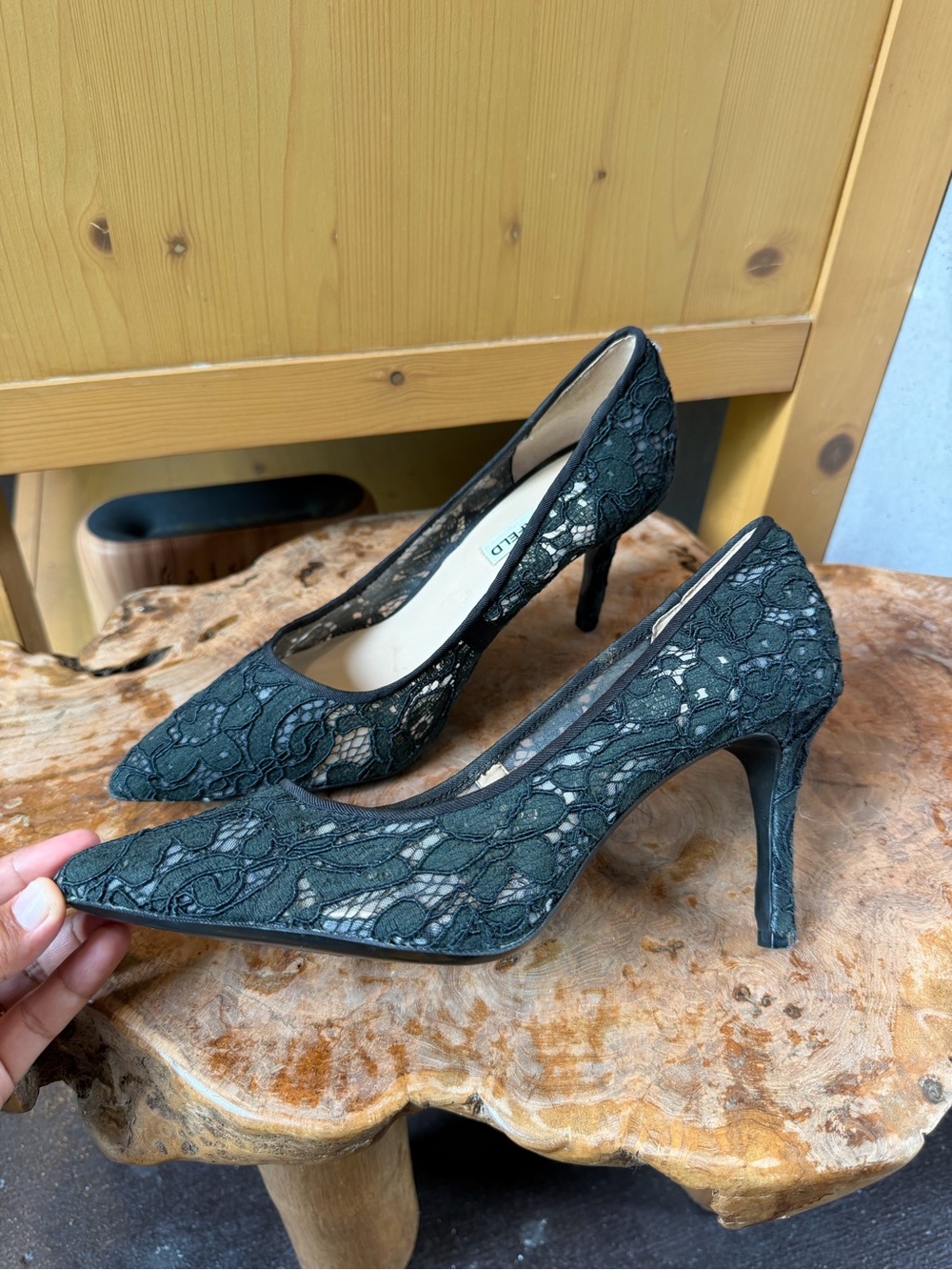Karl Lagerfeld Black Lace Pointed-Toe Stiletto Pumps